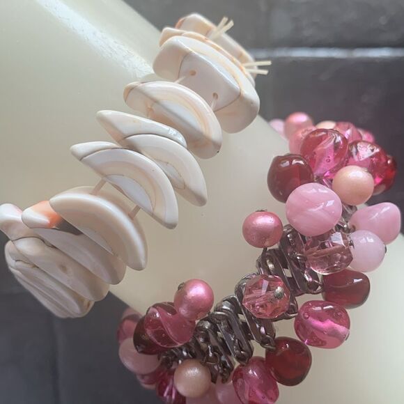 Sea Shell and Pink Beads stretch bracelets SET of 2, Unmarked - Picture 5 of 5